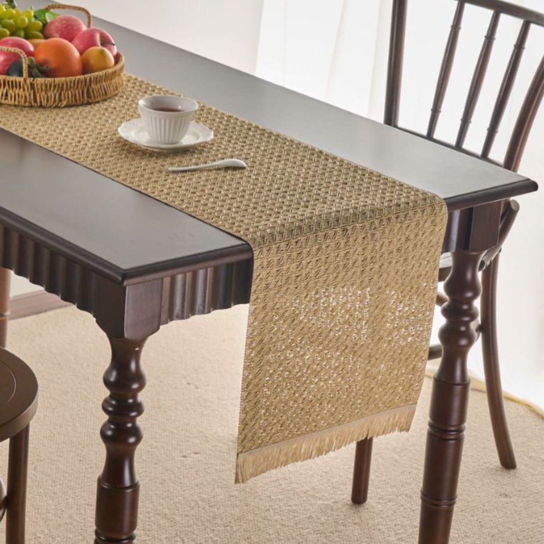 رانر و زیر بشقابی قهوه و غذا کنفی